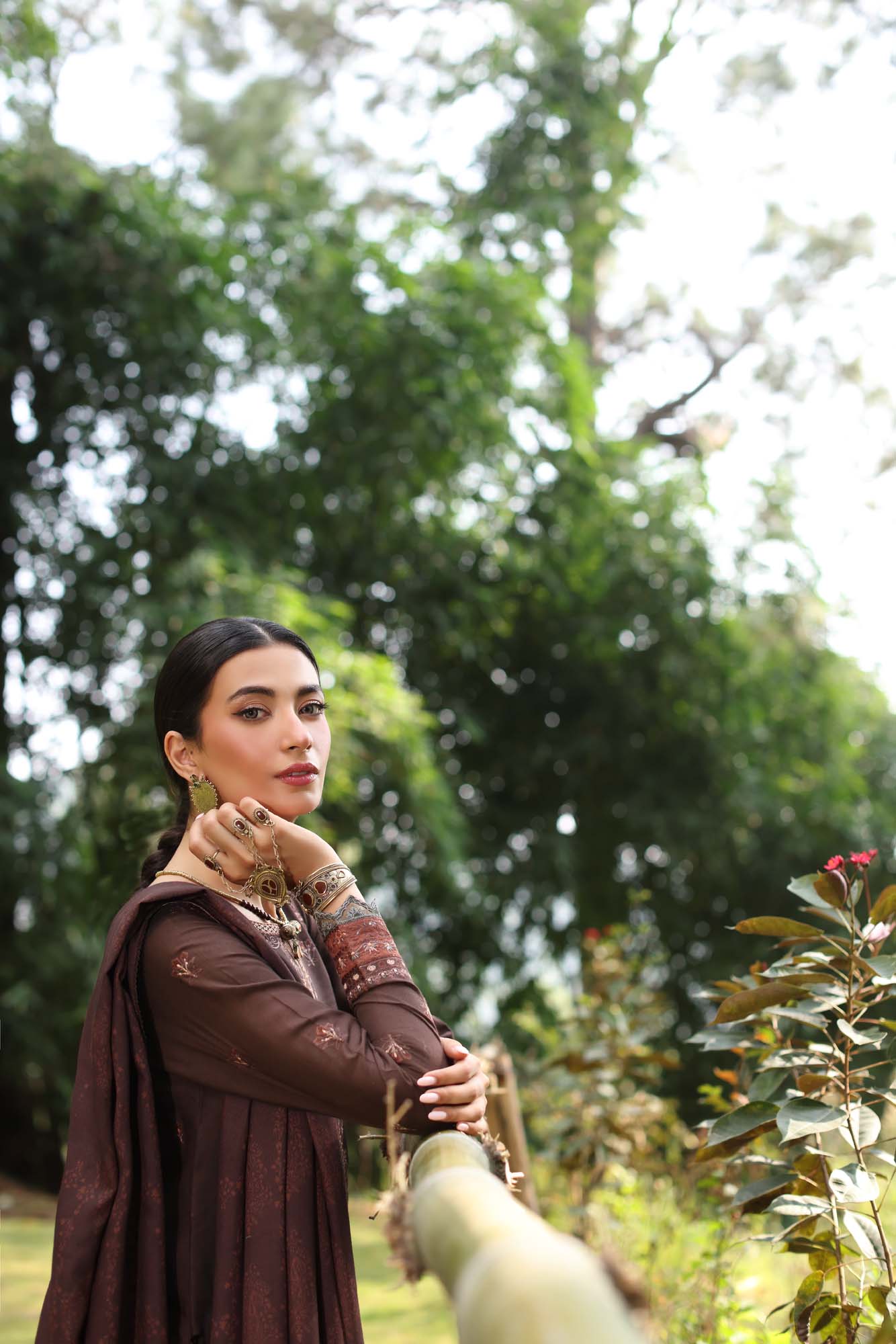 Noor by Saadia Asad | Suzaankari Winter 24 | D04 - Official Noor by Saadia Asad - Agha Fabrics UK