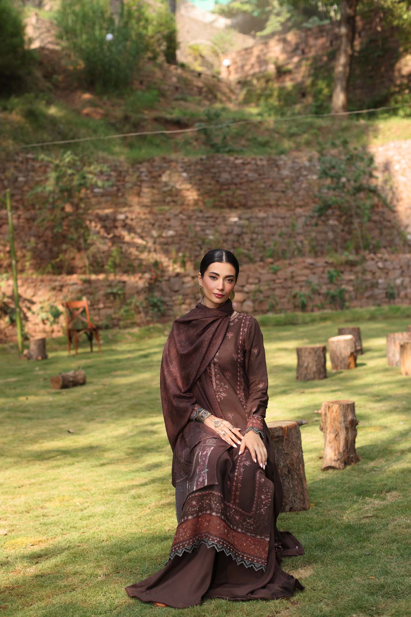 Noor by Saadia Asad | Suzaankari Winter 24 | D04 - Official Noor by Saadia Asad - Agha Fabrics UK