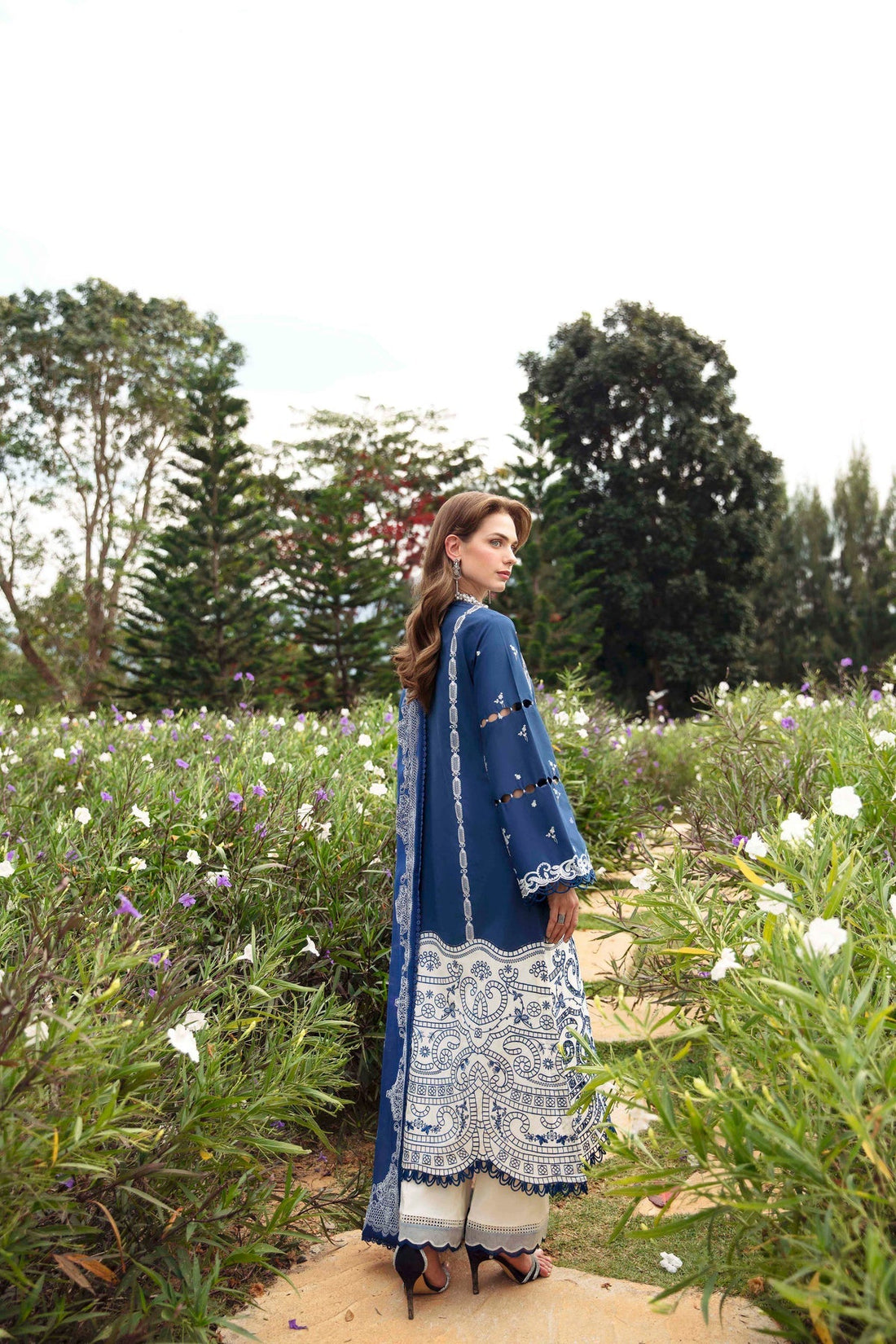Sable Vogue | Luxury Lawn 24 | Afina