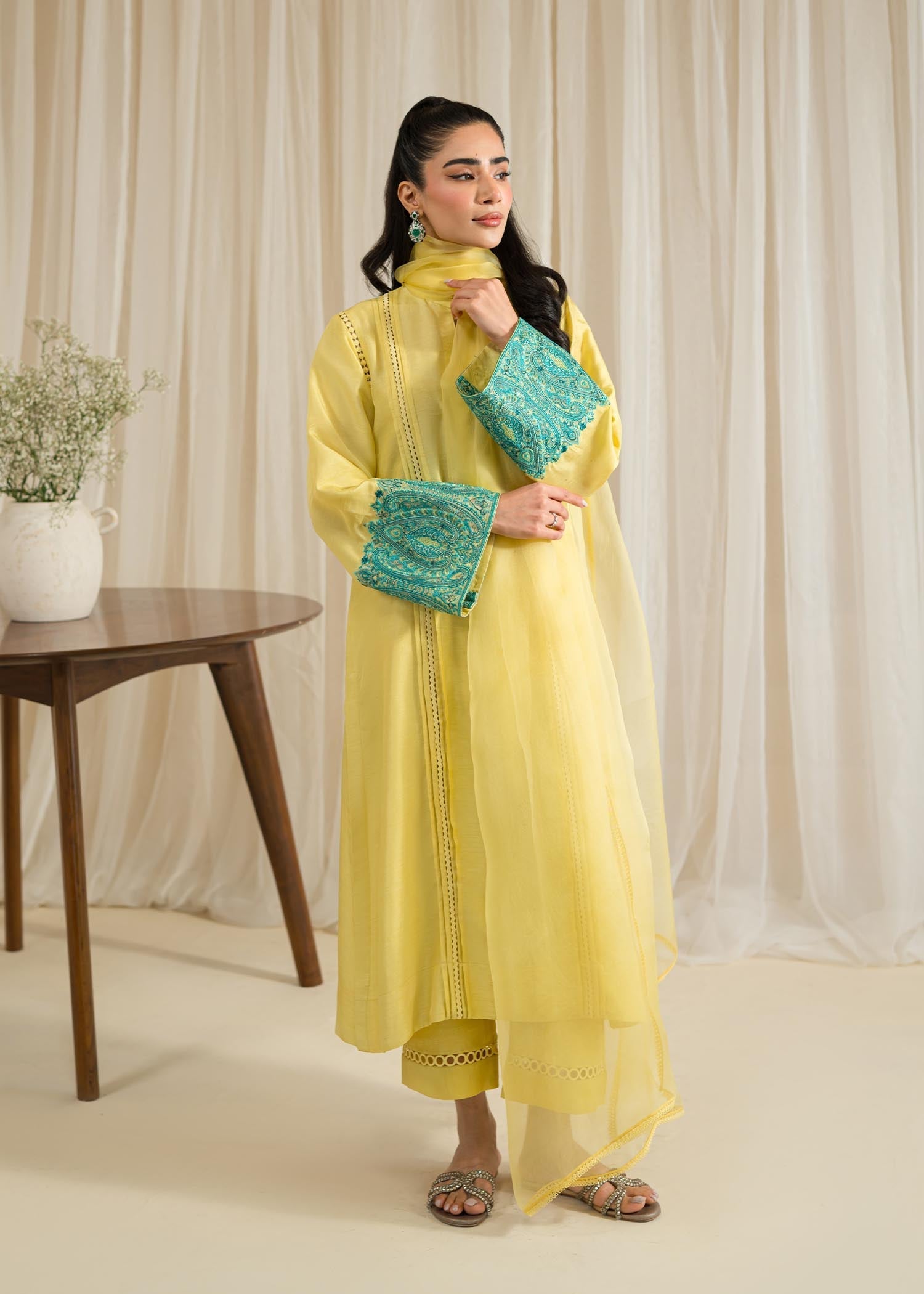 Sadaf Fawad Khan | Eid Pret 24 | Naz