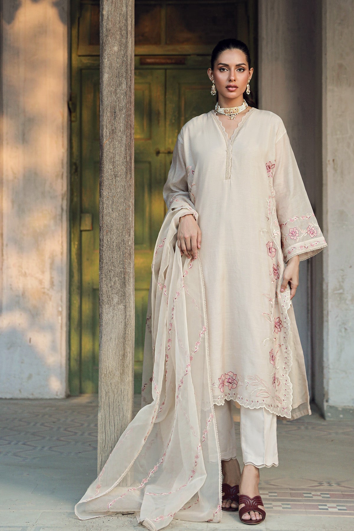 Sahar | Luxe Ready to Wear | Beige Bloom