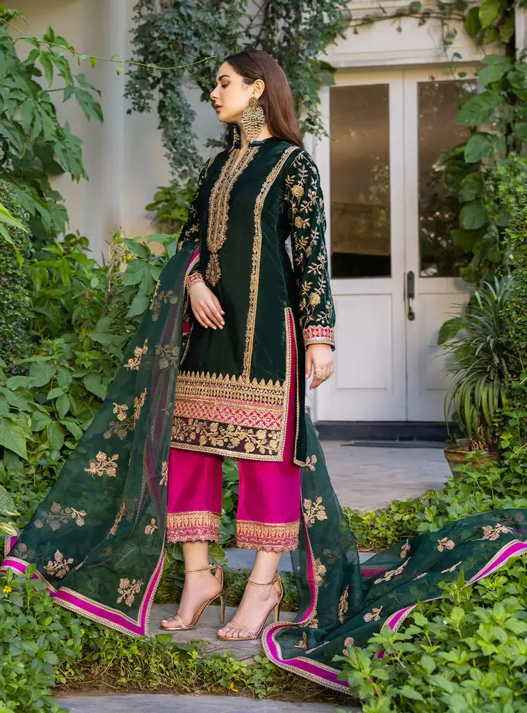 Zainab Chottani | Stitched Velvet 2022 | Pareeshay - Official Zainab Chottani - Agha Fabrics UK