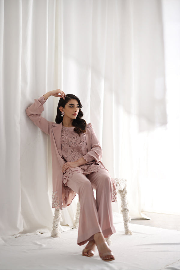 Sana Abbas | La Fiesta | Eva