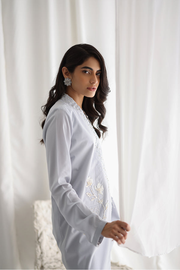 Sana Abbas | La Fiesta | Ella