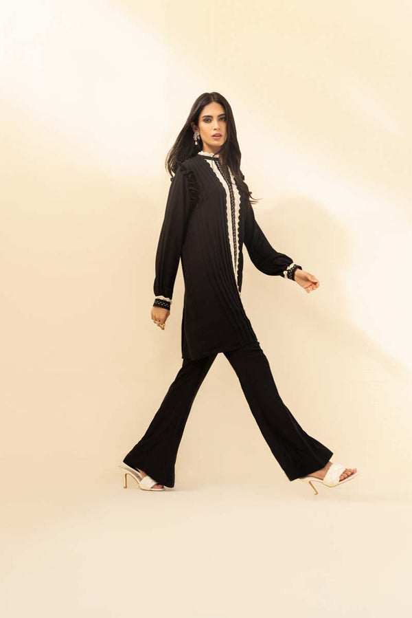 Sana Abbas | La Fiesta | Evelyn