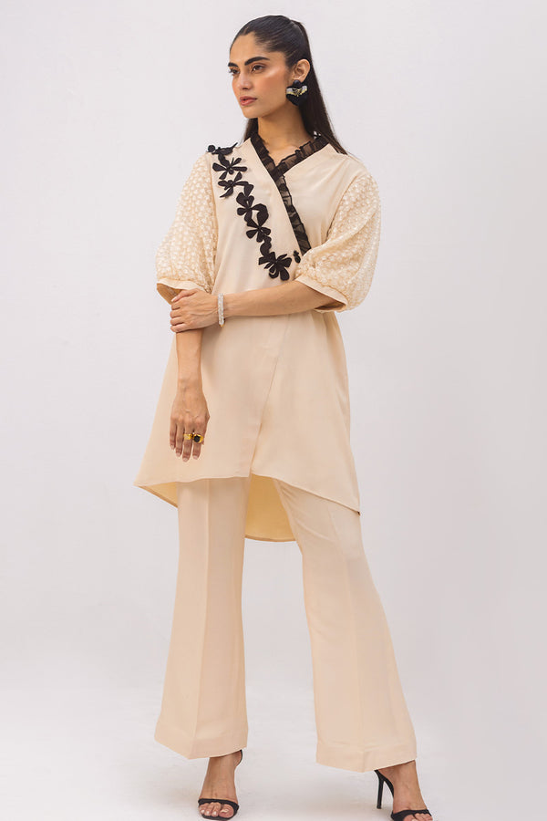 Sana Abbas | La Fiesta | Mocha