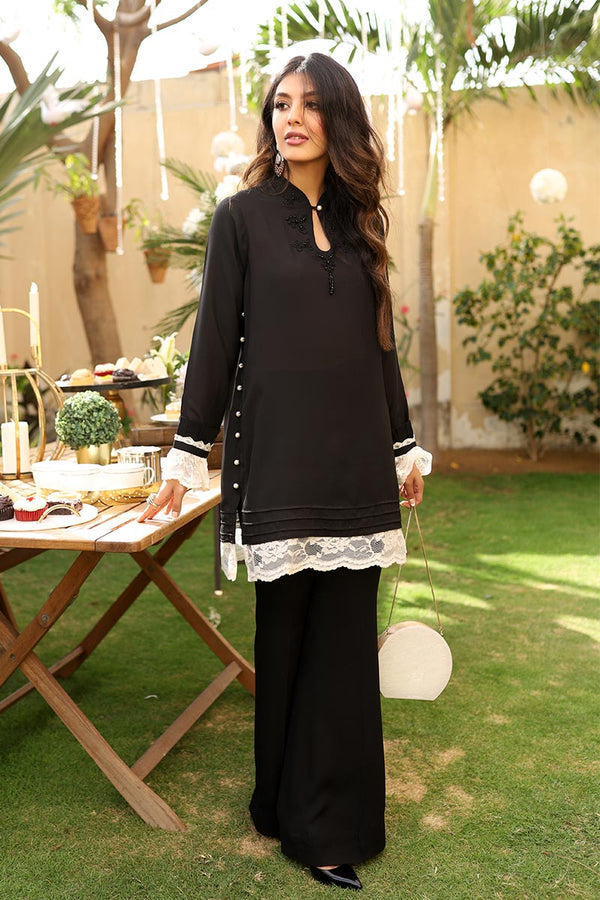 Sana Abbas | La Fiesta | Holly