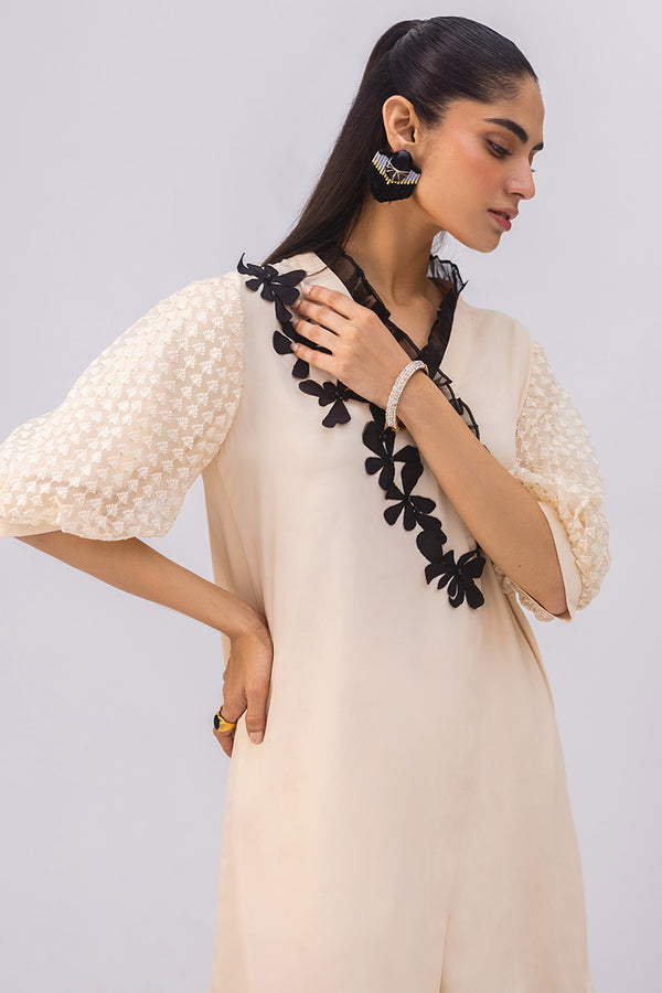 Sana Abbas | La Fiesta | Mocha