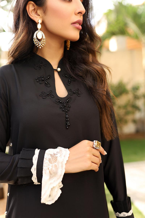 Sana Abbas | La Fiesta | Holly