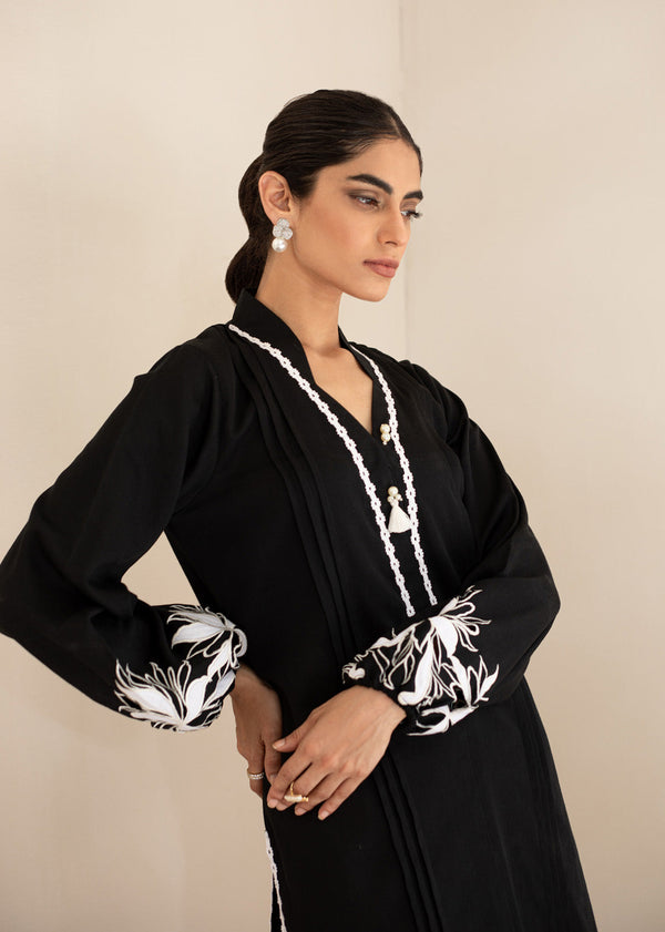 Sana Abbas | La Fiesta | Ezel