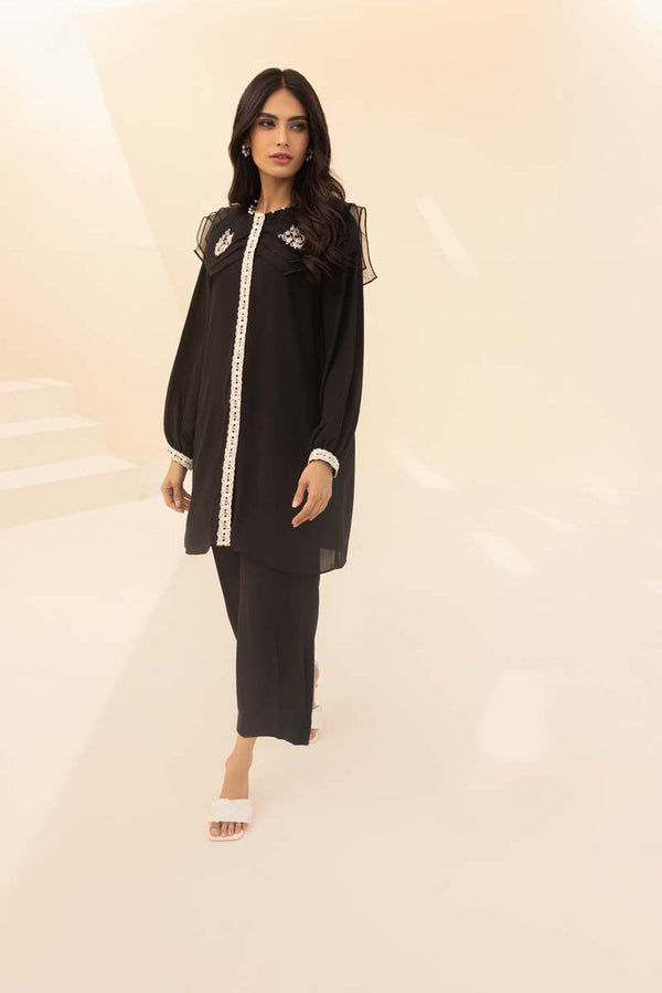 Sana Abbas | La Fiesta | Maisie