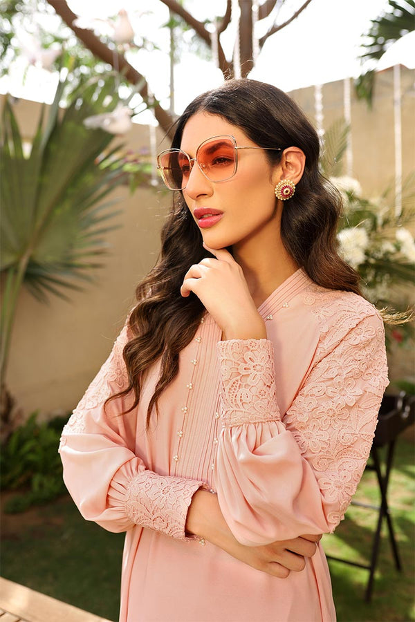 Sana Abbas | La Fiesta | Rosa