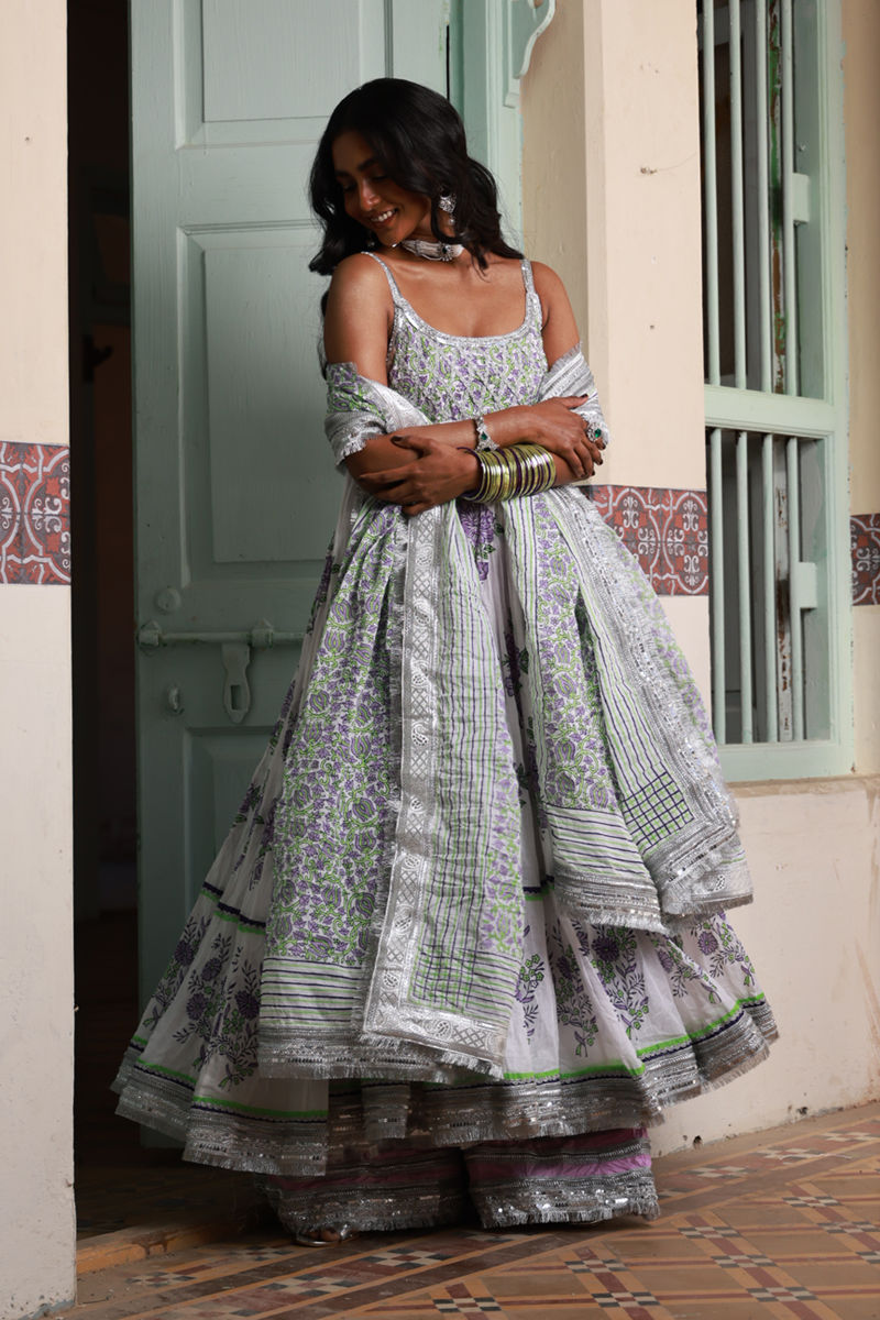 The Pink Tree Company | Spring ballet | VIOLET