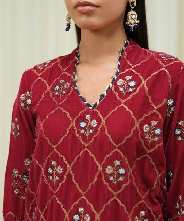 Sapphire | Fall Winter 25 | 3 Piece - Embroidered Velvet Suit U3FELX25V621