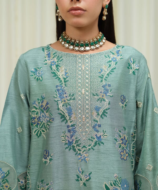 Sapphire | Fall Winter 25 | 3 Piece - Embroidered Raw Silk Suit U3FELX25V638