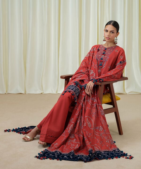 Sapphire | Fall Winter 25 | 3 Piece - Embroidered Cotton Karandi Suit 03PESD25V82B