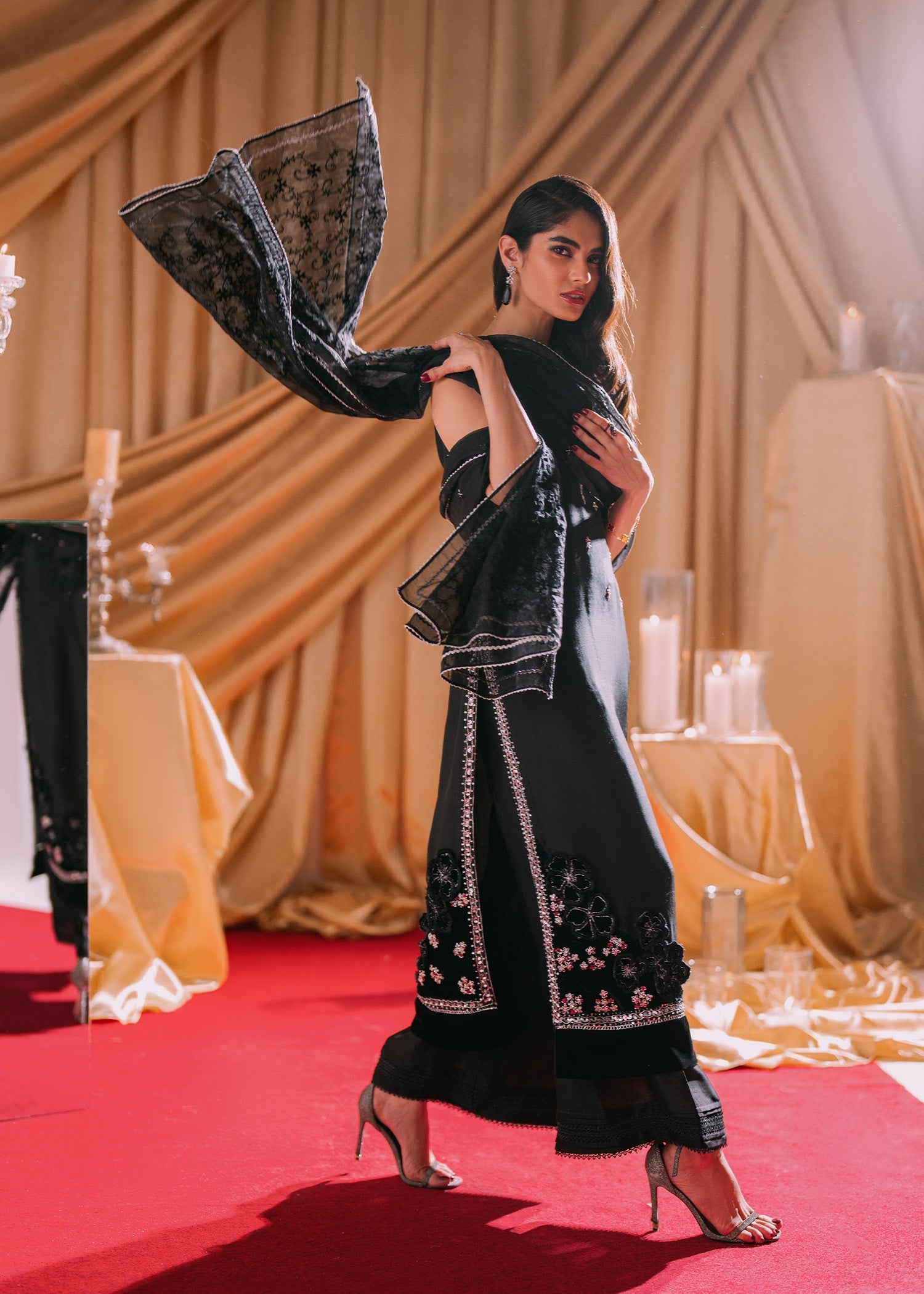 Umsha | Makhmal Winter Faves 24 | Smoked Pearl