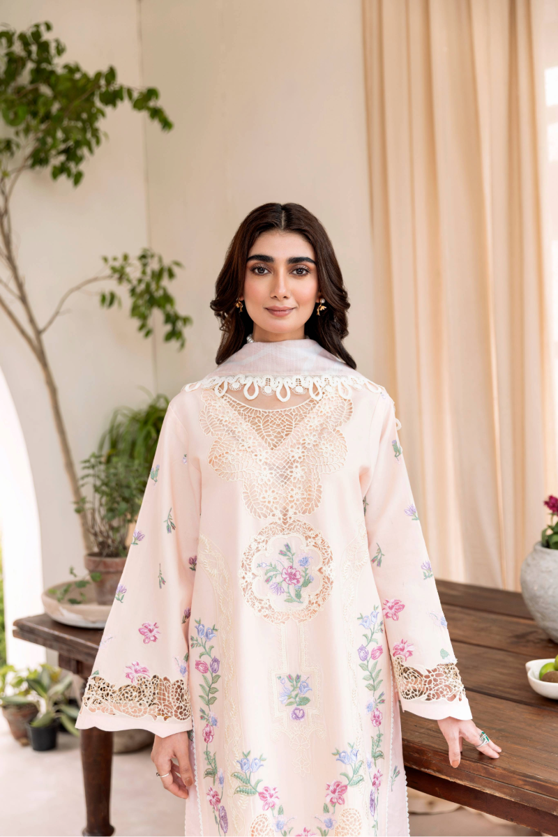 Manara | Mgrolia Garden 25 | CELINE