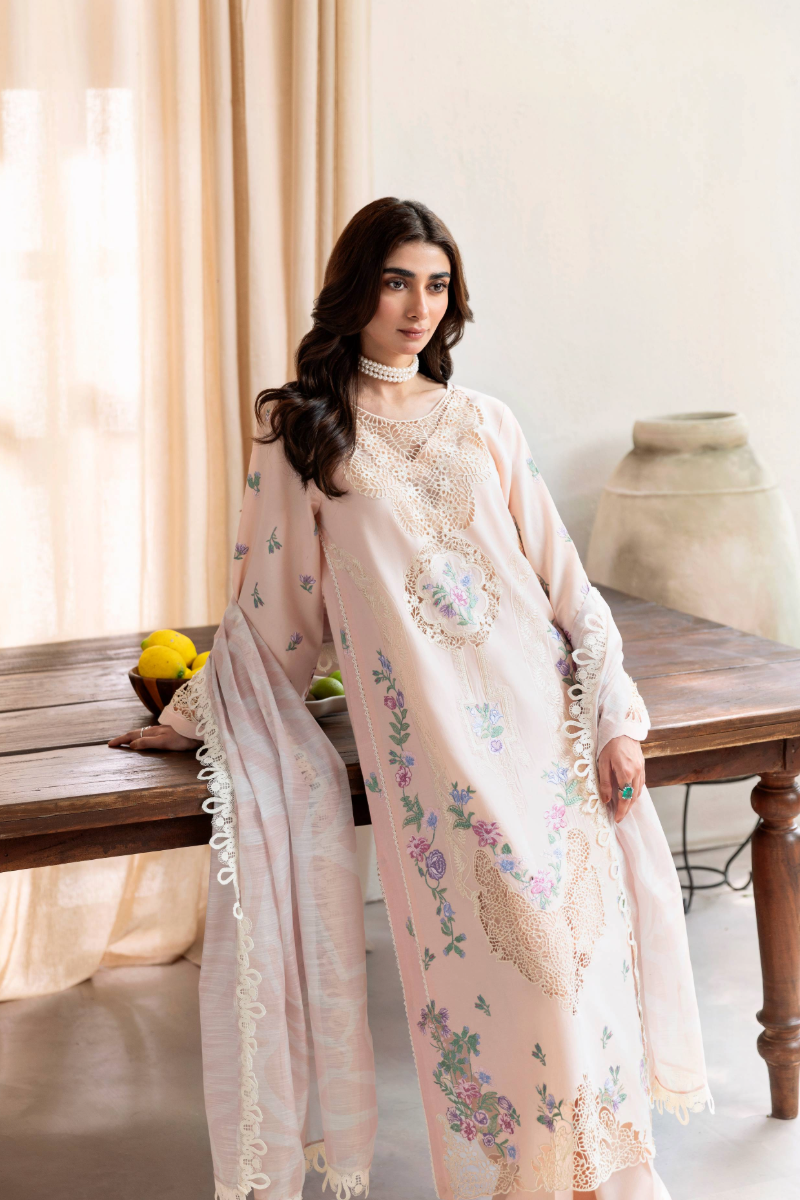 Manara | Mgrolia Garden 25 | CELINE