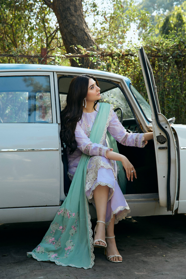 Manara | Vintage Flora 25 | MAHRANG