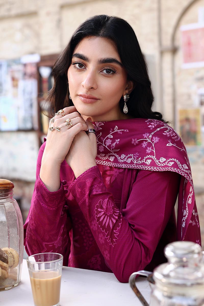 Cross Stitch | Khaddar Linen 25 | FUCHSIA THREAD - Official Cross Stitch - Agha Fabrics UK