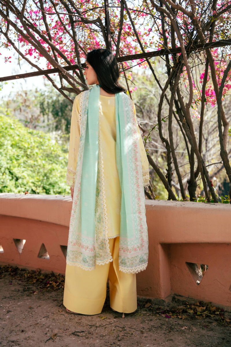 Manara | Vintage Flora 25 | NOOR