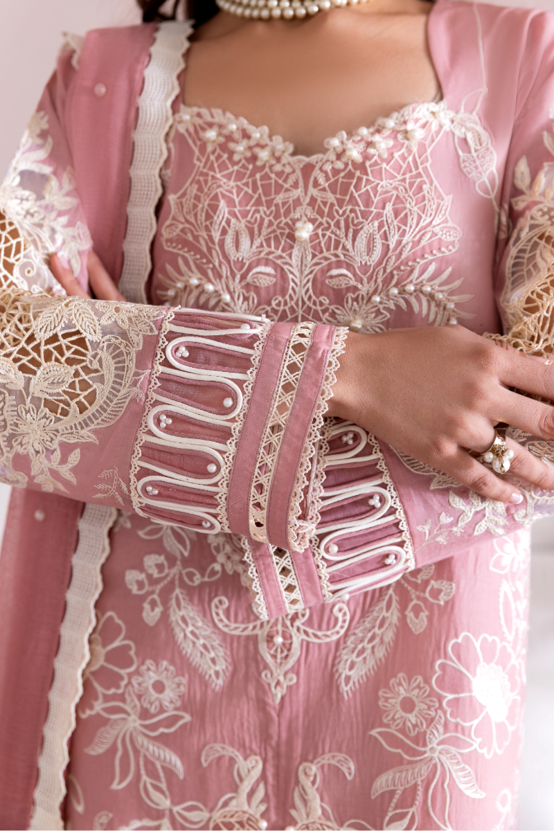 Manara | Mgrolia Garden 25 | TEAROSE