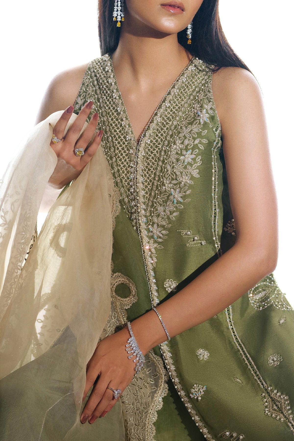 Nyra | Silk Pret A Porter 25 | Bella