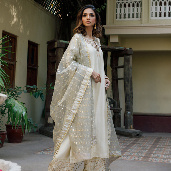 Wahajmkhan | Bahar Begum Formals | IVORY RAW BAHAR
