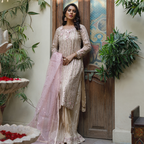 Wahajmkhan | Bahar Begum Formals | IVORY ROSE GOLD GOTTA JORA