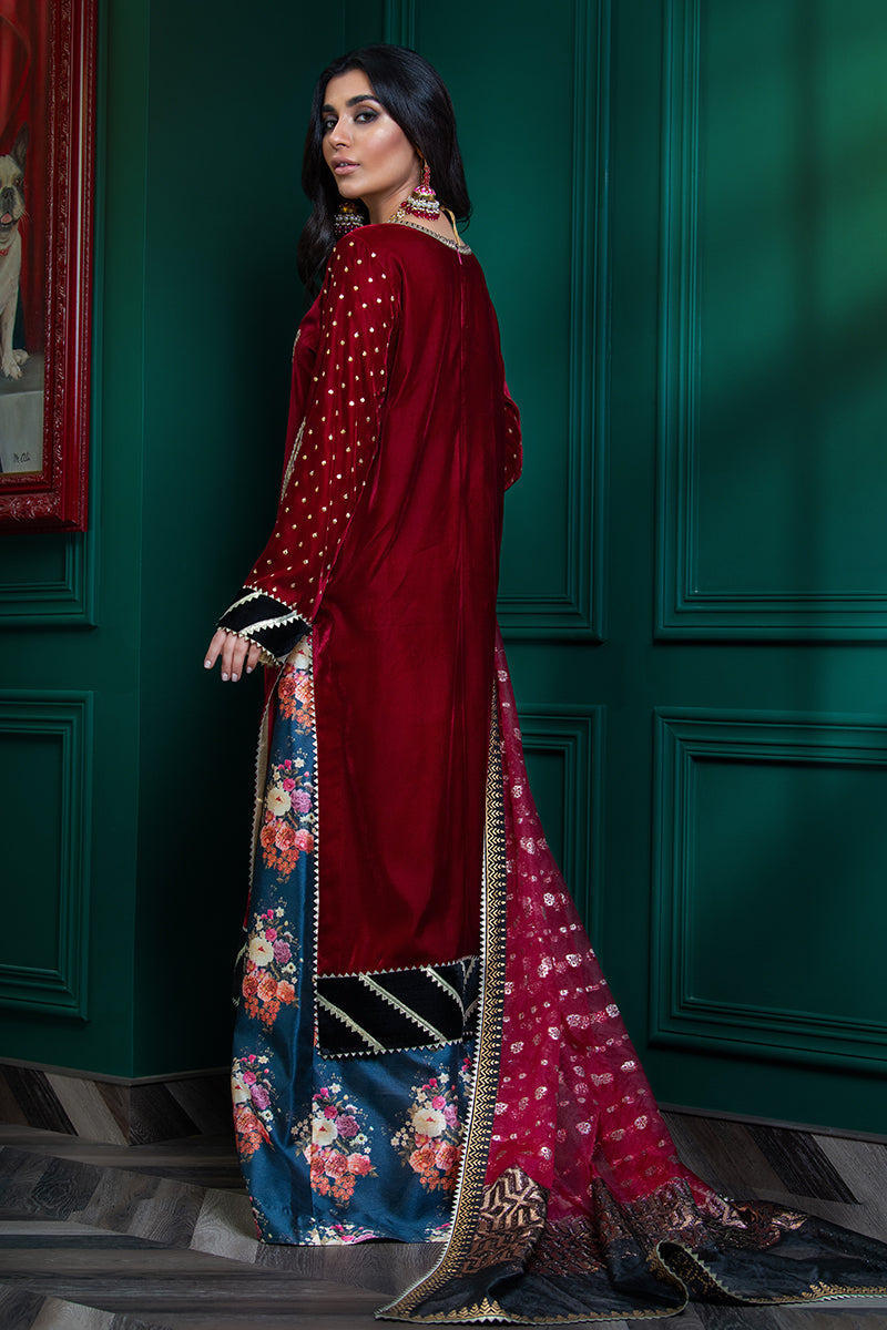 Wardha Saleem | Velvets Winter Fall 24 | Lal Bagh 2 - Official Wardha Saleem - Agha Fabrics UK
