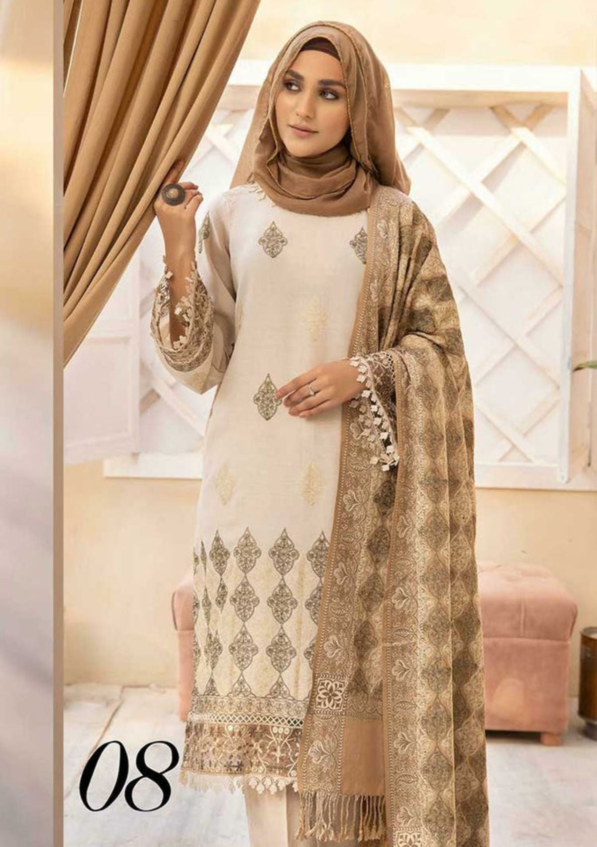 Winter Collection - Dua - Gul e Zarki - Camellia - Wool - D#08