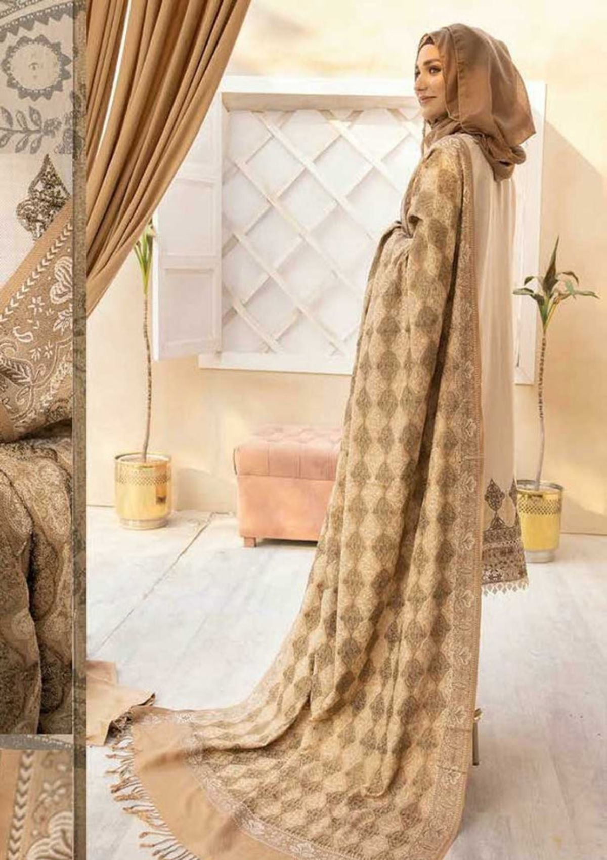 Winter Collection - Dua - Gul e Zarki - Camellia - Wool - D#08