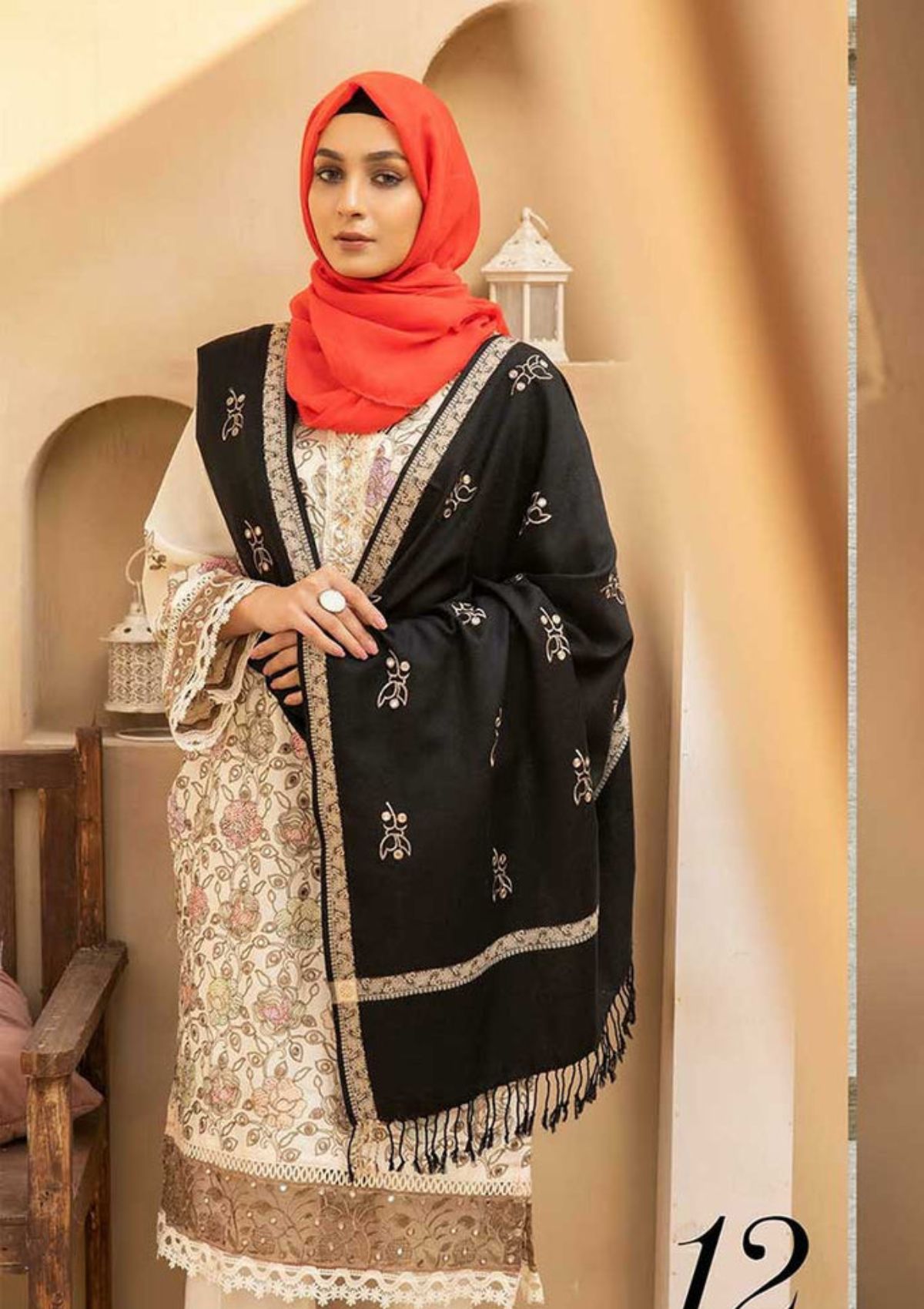 Winter Collection - Dua - Gul e Zarki - Camellia - Wool - D#12