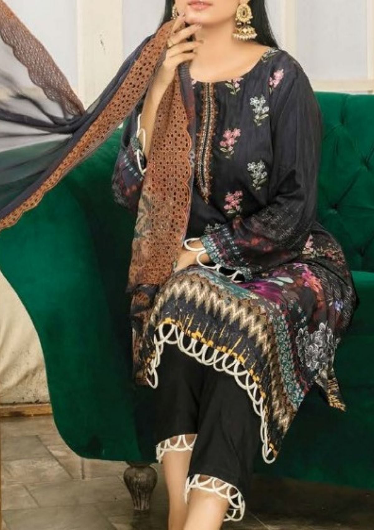 Winter Collection - Laiba - Exclusive Viscose 22 - V81 - ART#8 - Official Laiba - Agha Fabrics UK