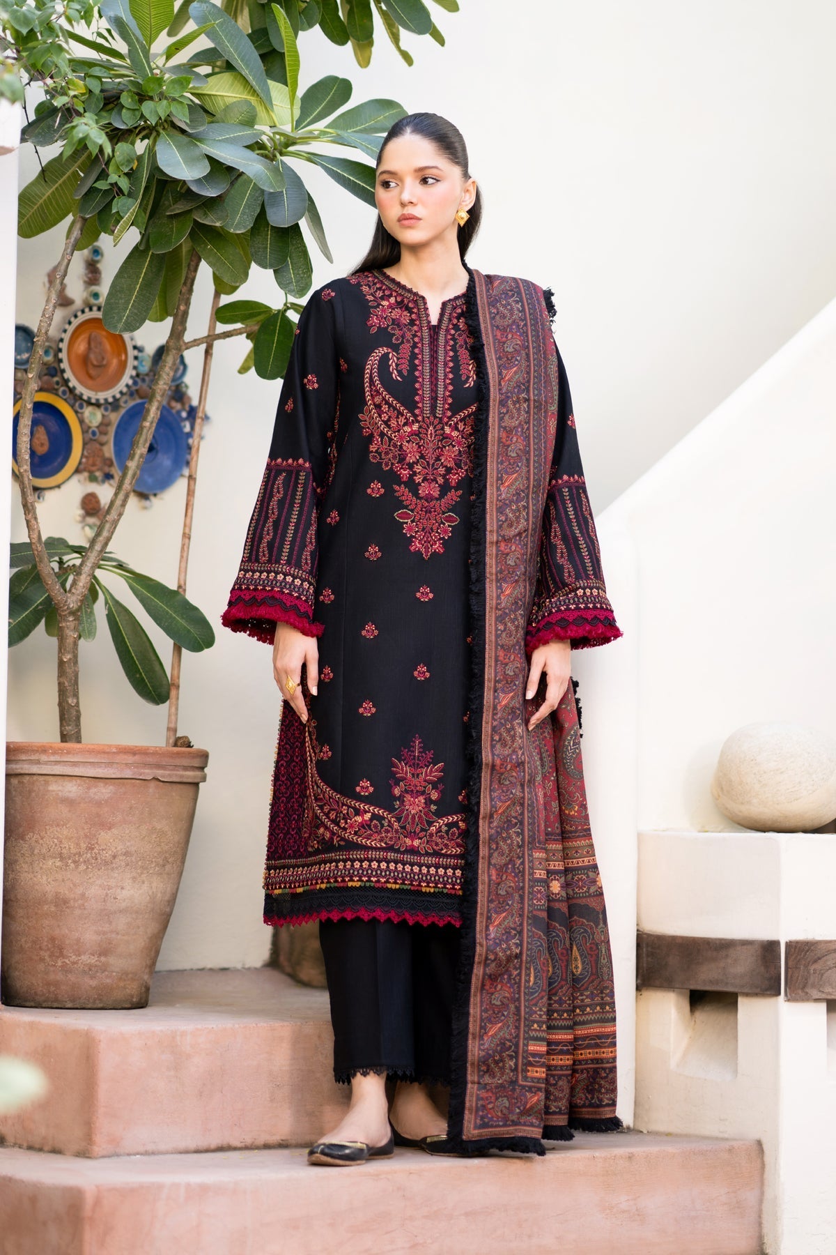 Xenia Formals | Dhoop Kinaray Winter Shawl 24 | SIYAH - Official Xenia Formals - Agha Fabrics UK