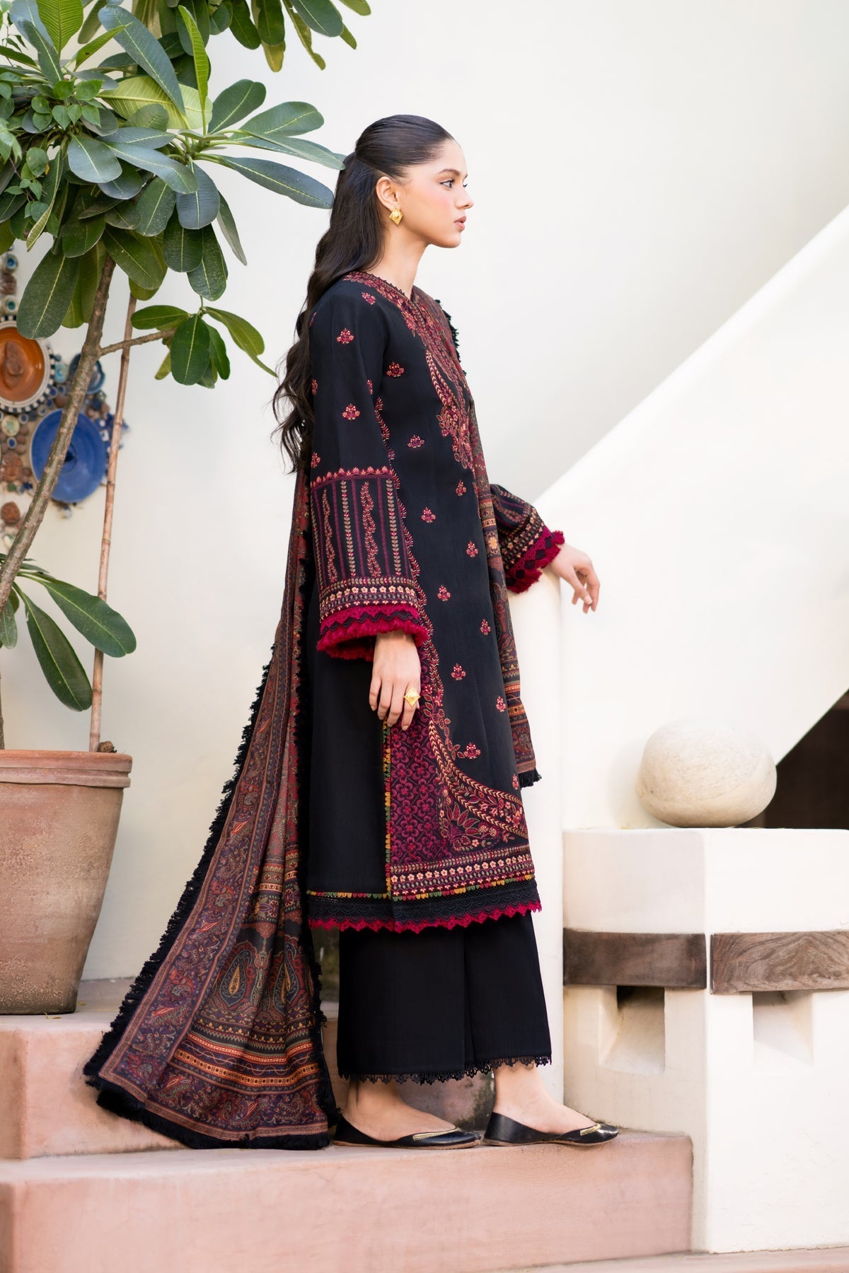 Xenia Formals | Dhoop Kinaray Winter Shawl 24 | SIYAH - Official Xenia Formals - Agha Fabrics UK