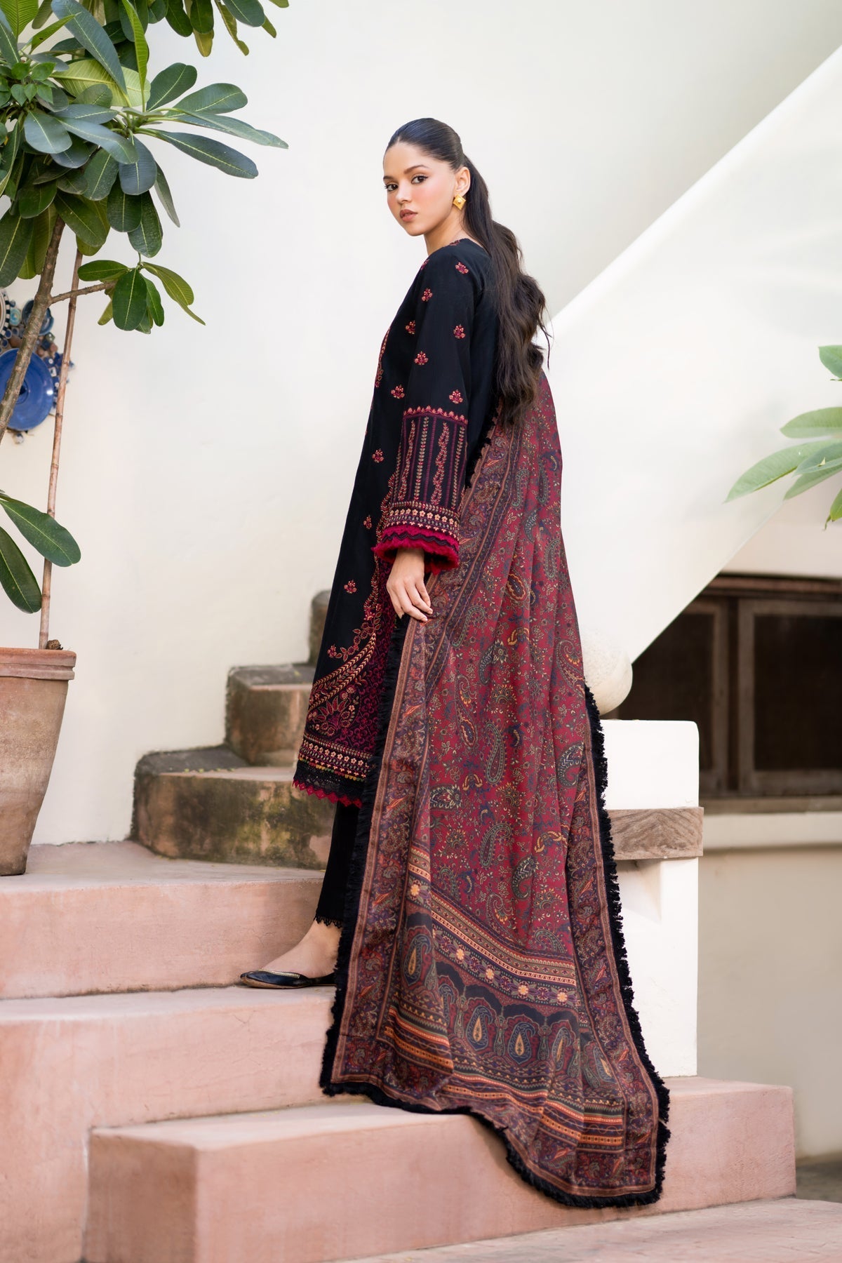 Xenia Formals | Dhoop Kinaray Winter Shawl 24 | SIYAH - Official Xenia Formals - Agha Fabrics UK