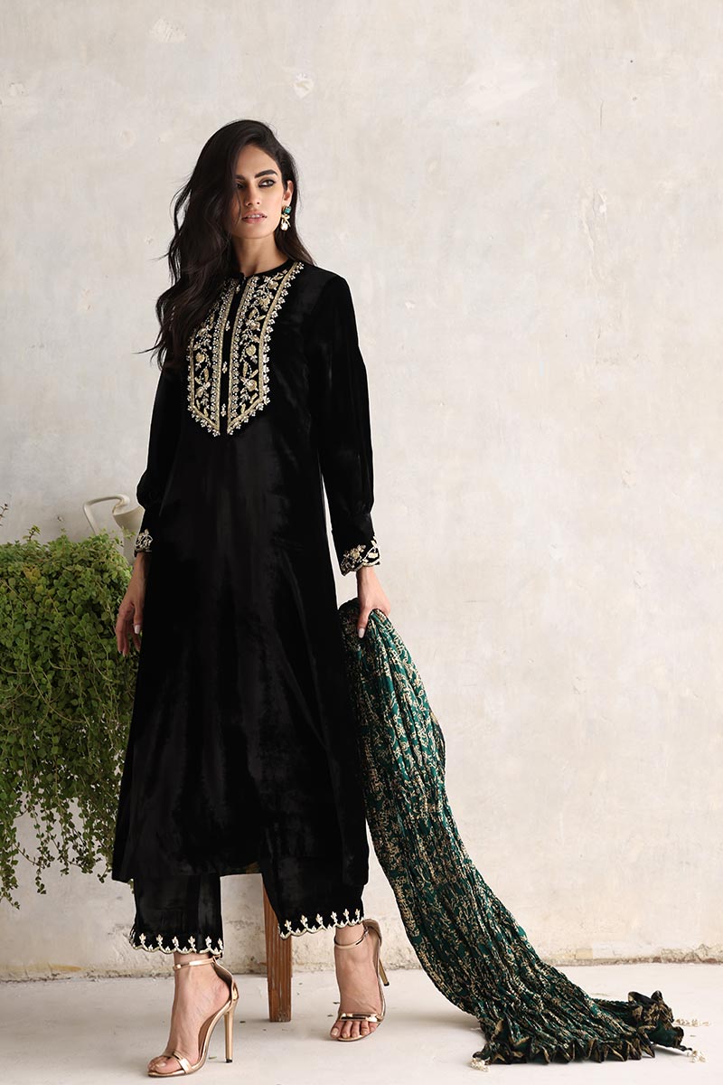 Sana Abbas | Velvet Formals | ZAAI - Official Sana Abbas - Agha Fabrics UK