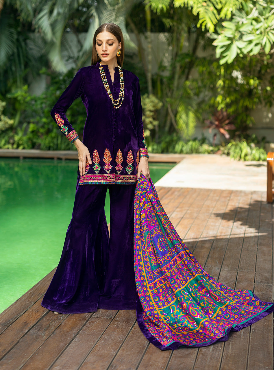 Zainab Chottani | Makhmal Luxe Pret | Habibeh