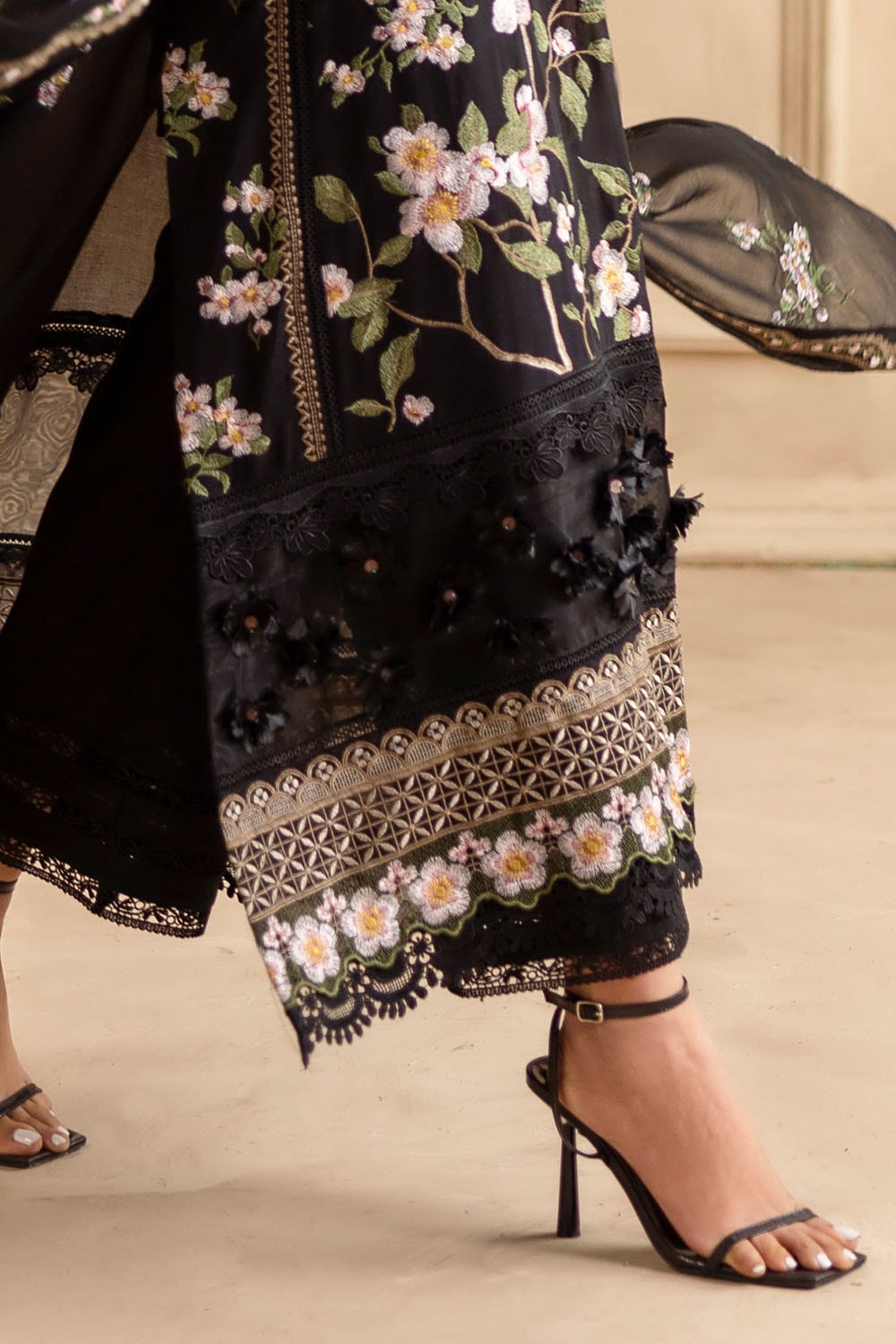 Gul Ahmed | Festive Eid 25 | LSV-52008