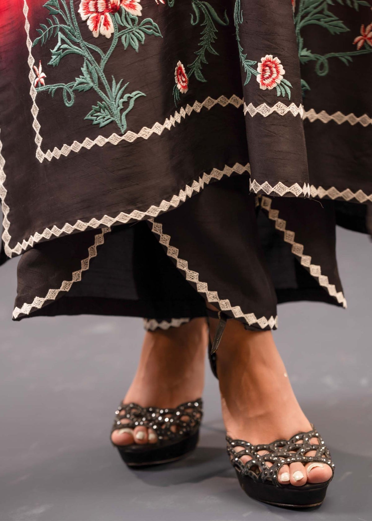 Mahgul | Emerald Hill Formals | Crimson Hill - Official Mahgul - Agha Fabrics UK