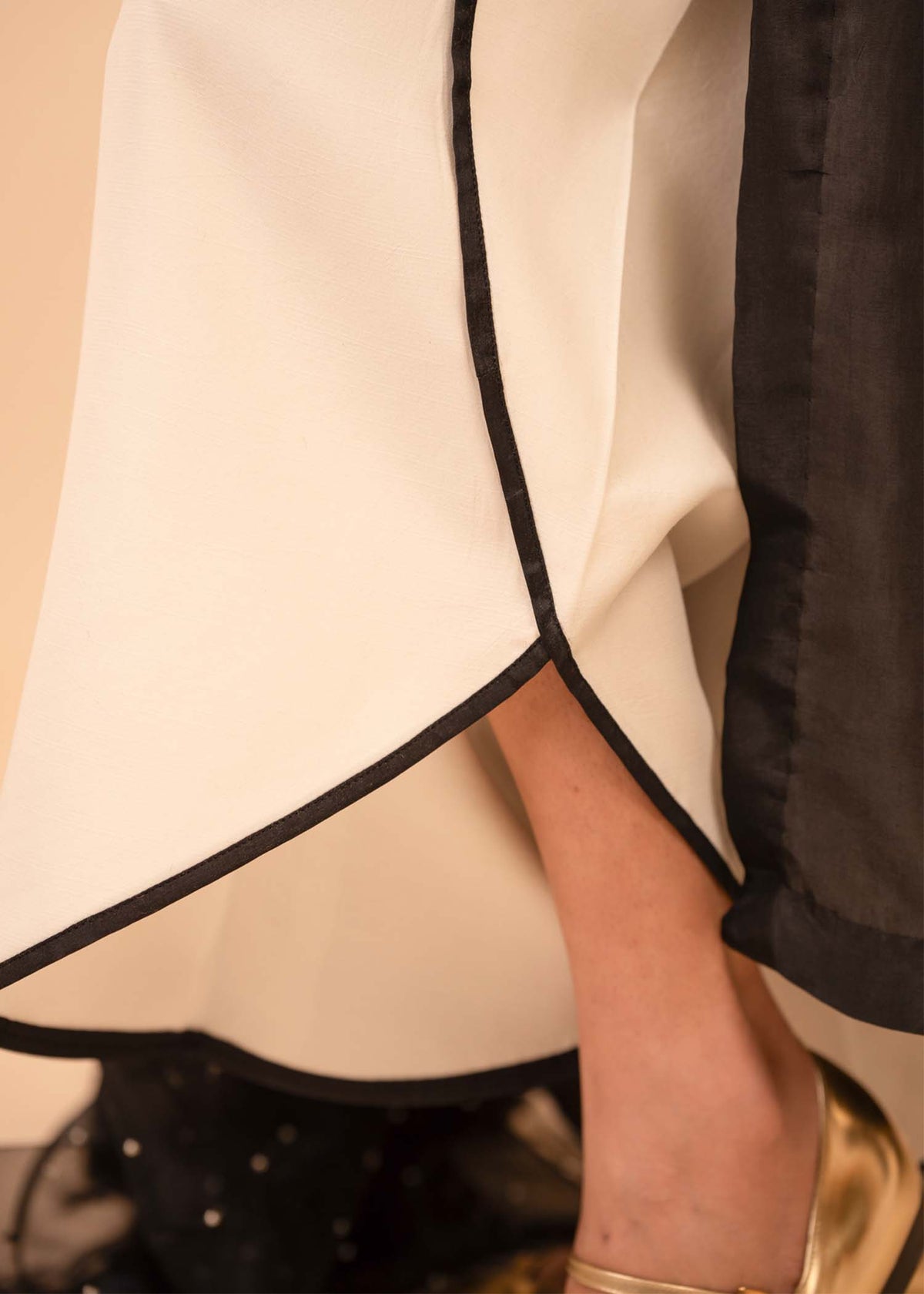 Mahgul | Emerald Hill Formals | Ebony Hill - Official Mahgul - Agha Fabrics UK