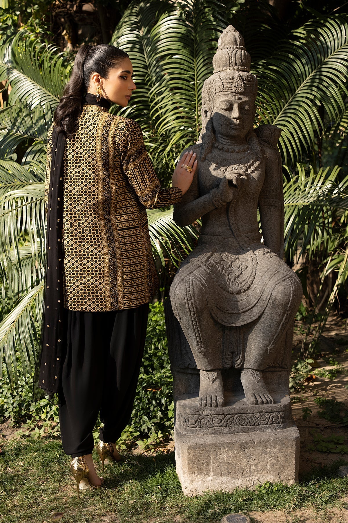 Erum Khan | Shahzeen Eid Collection | SUNSET