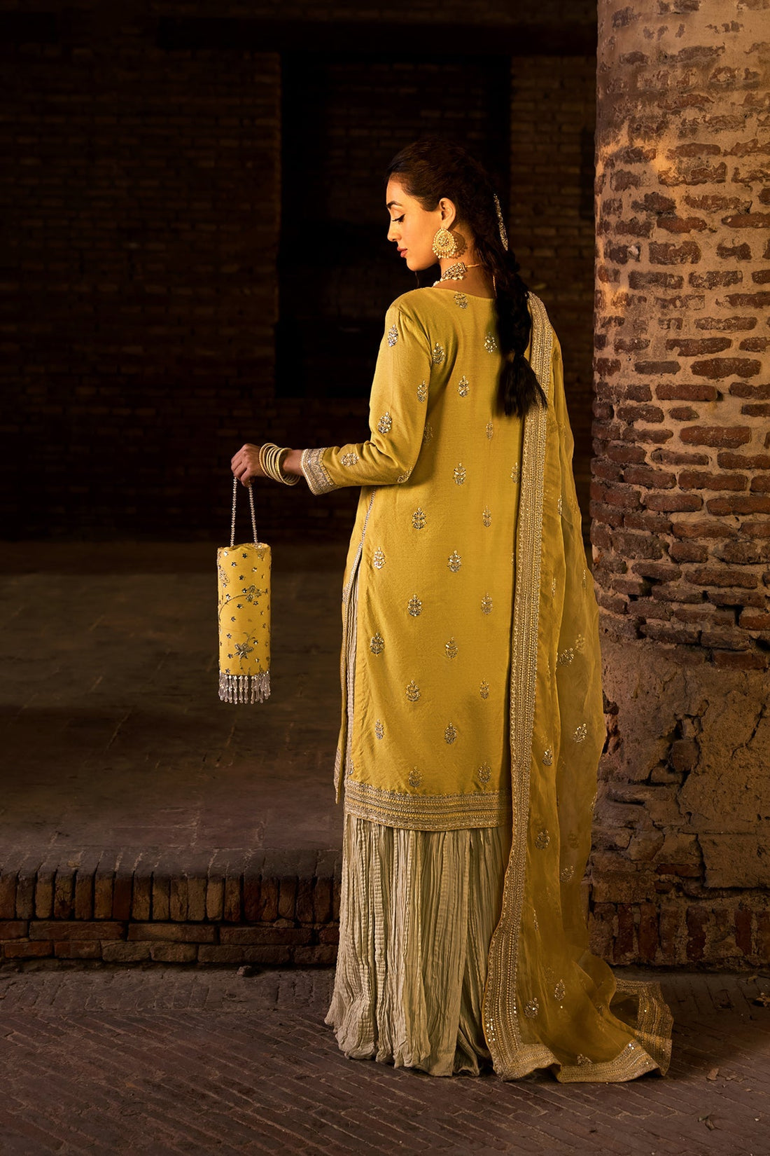 Erum Khan | Shezadian Luxe Formals | DIL ARAA