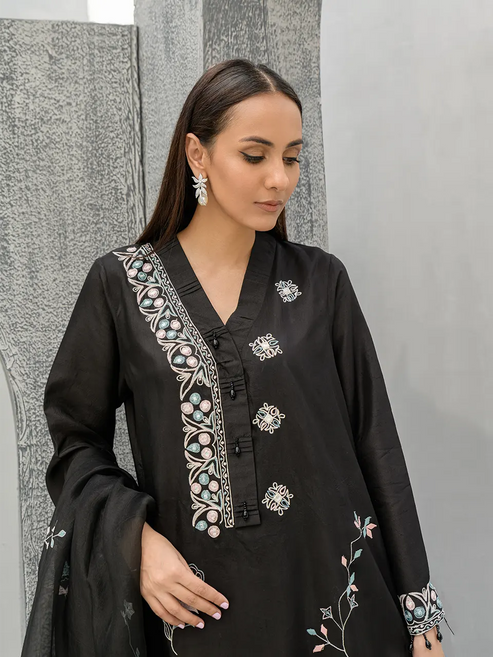 Farah Zubair | Luxury Pret | Aiza
