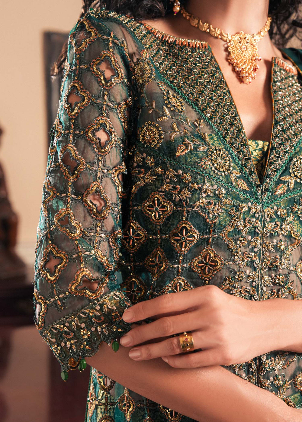 Laj by Lajwanti | Runaway Formals 25 | Emerald Echo