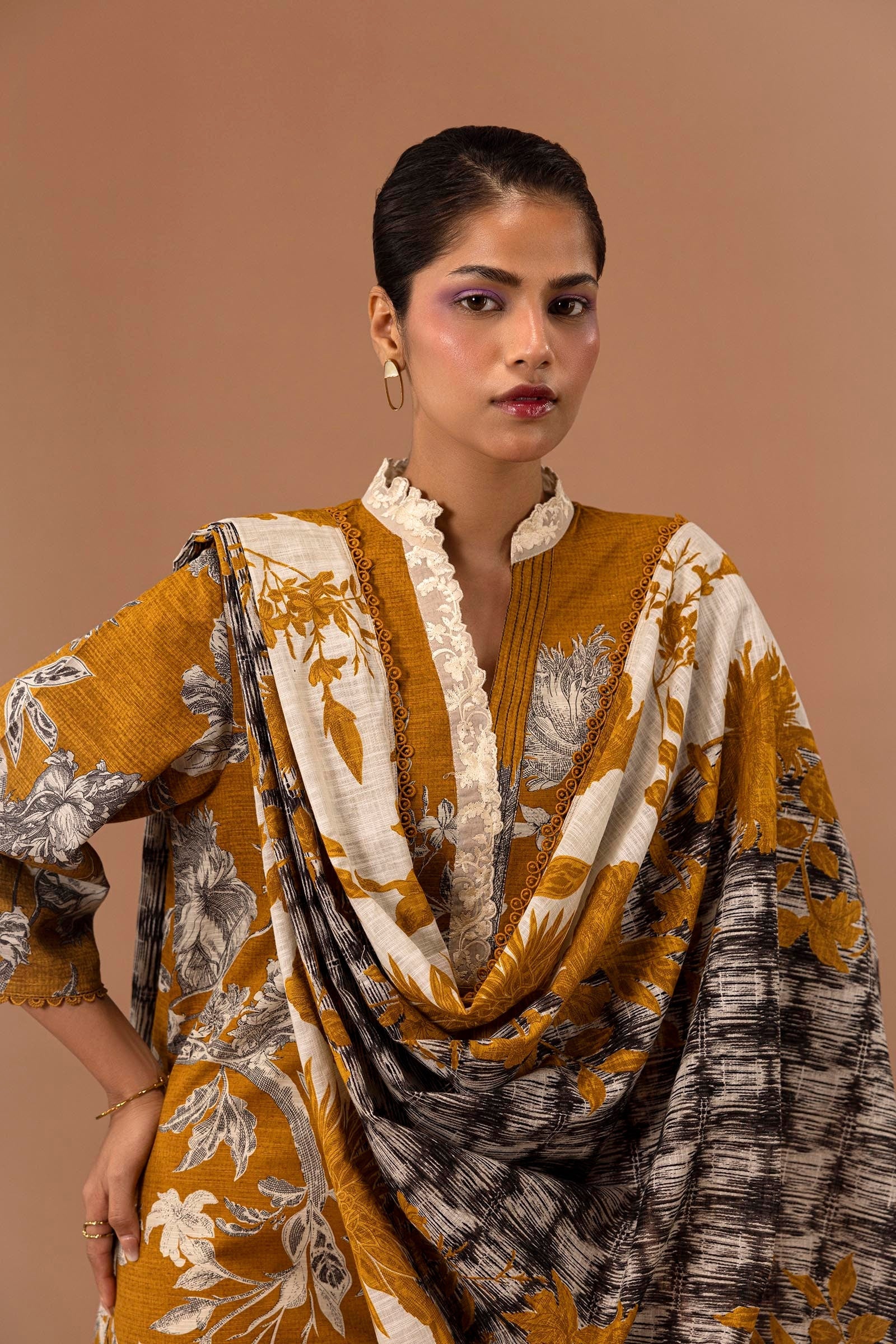 Sana Safinaz | Mahay Winter 24 | H243-023B-2BQ