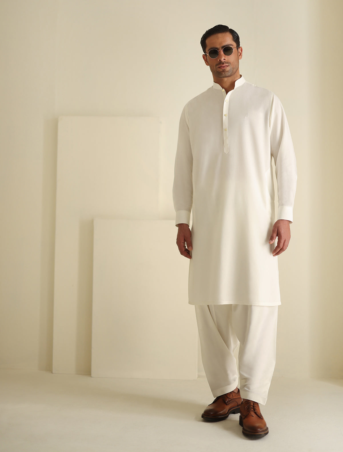 Pakistani Menswear | Ismail Farid - CREAM KAMEEZ SHALWAR