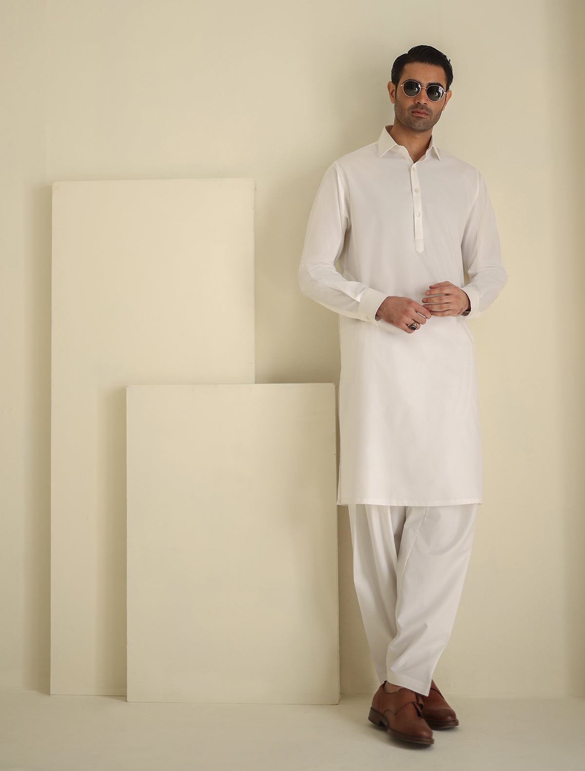 Pakistani Menswear | Ismail Farid - WHITE CLASSIC KAMEEZ SHALWAR